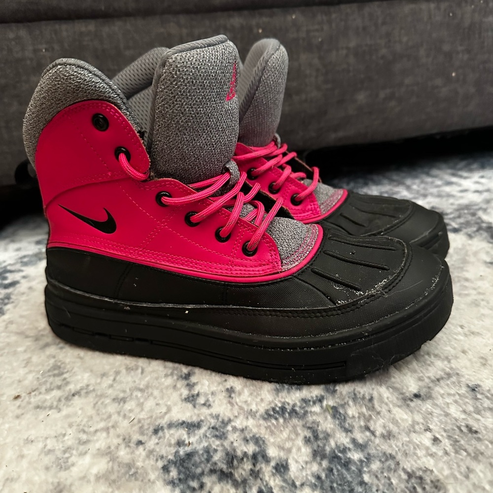 Nike Kids Shoes - ACG fleece boots